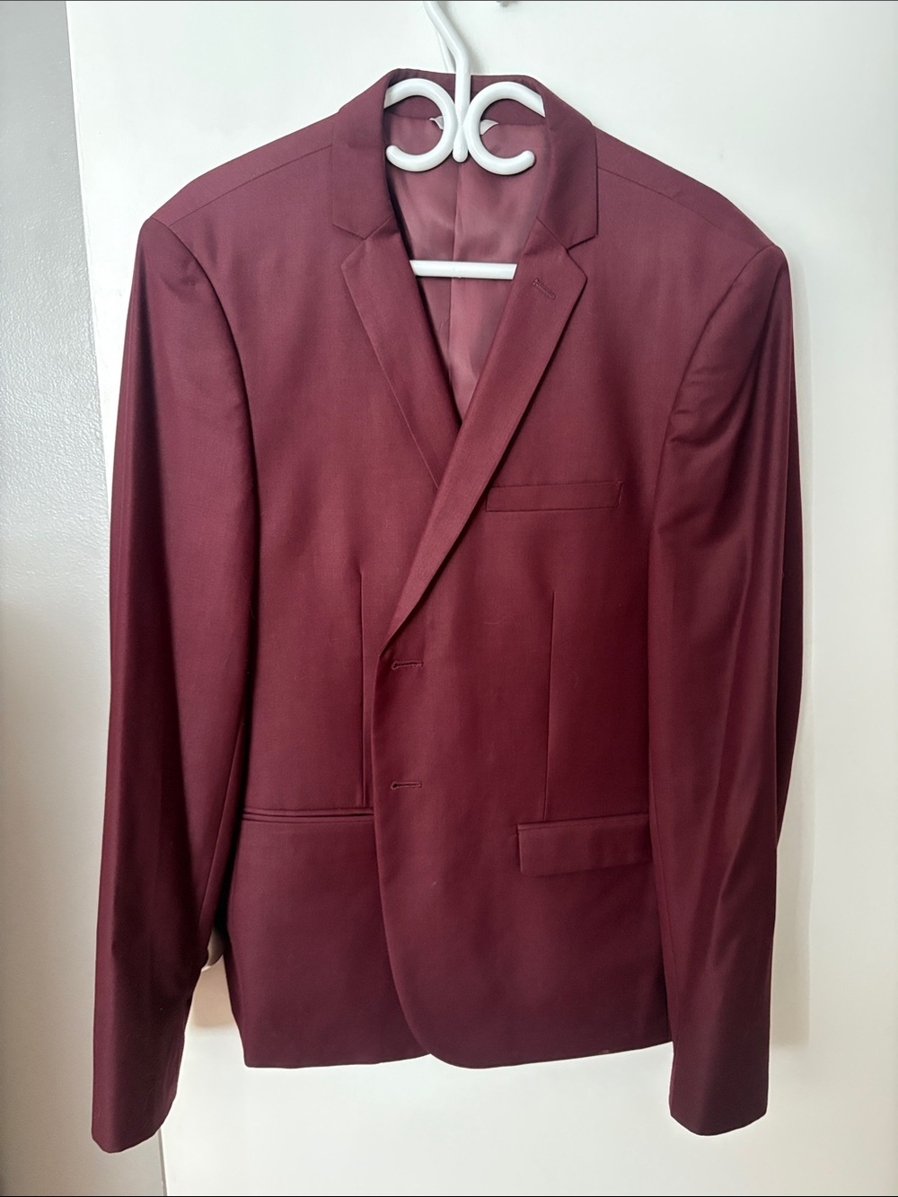 le chateau Men's Burgundy Sport Coat